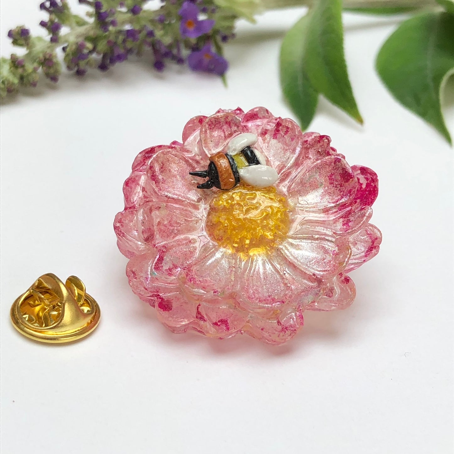 Miniature Handmade Polymer Clay Bee on Epoxy Resin Flower Lapel Pin Br๐๐ธ Buzzing with Elegance: Introducing our Miniature Handmade Polymer Clay Bee on Epoxy Resin Flower Lapel Pin Brooch! ๐ธ๐Looking to add a touch of whimsy and natuBee lapel pinPadpod & BerrieMy Fairytale GiftsEpoxy Resin Flower Lapel Pin Brooch