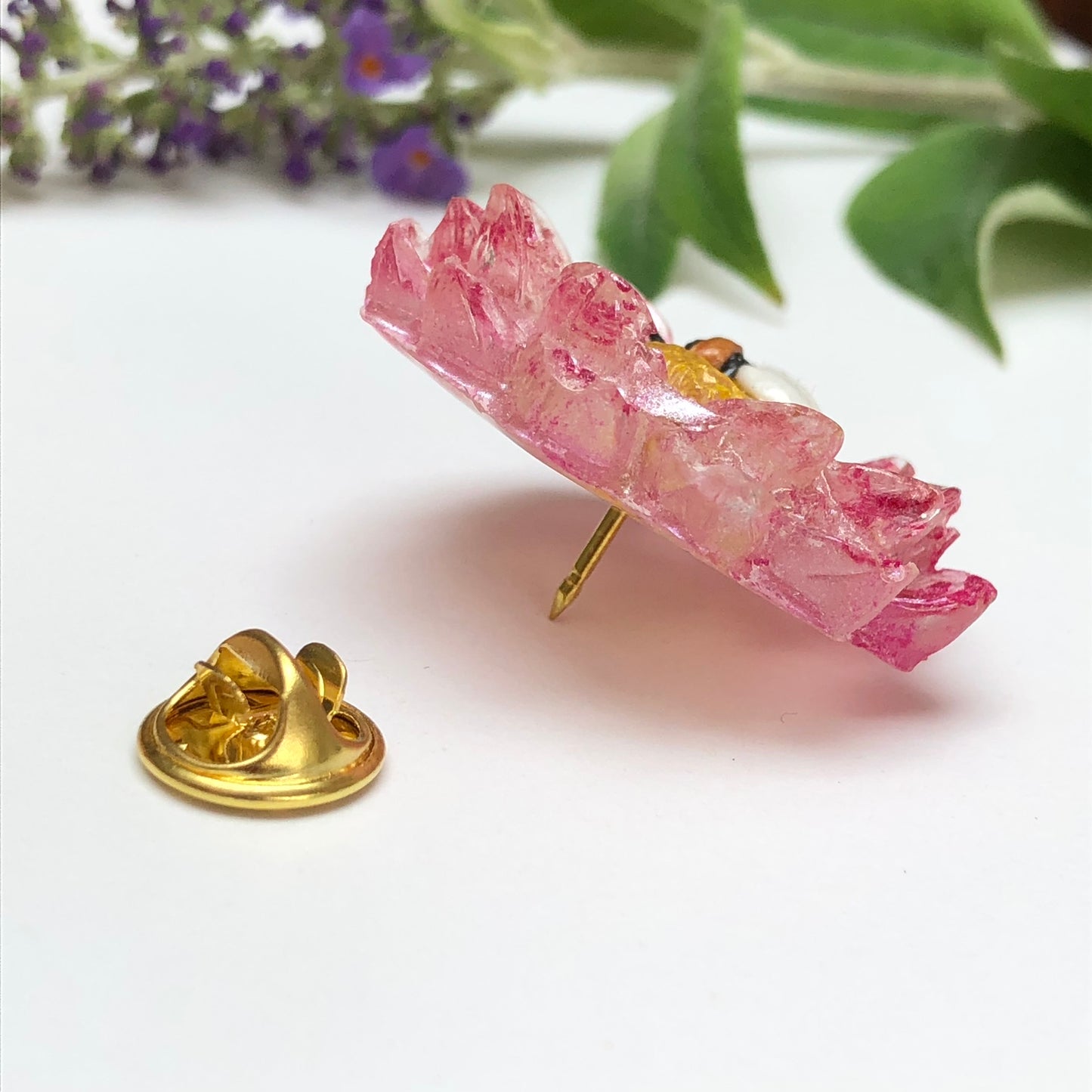 Miniature Handmade Polymer Clay Bee on Epoxy Resin Flower Lapel Pin Br๐๐ธ Buzzing with Elegance: Introducing our Miniature Handmade Polymer Clay Bee on Epoxy Resin Flower Lapel Pin Brooch! ๐ธ๐Looking to add a touch of whimsy and natuBee lapel pinPadpod & BerrieMy Fairytale GiftsEpoxy Resin Flower Lapel Pin Brooch