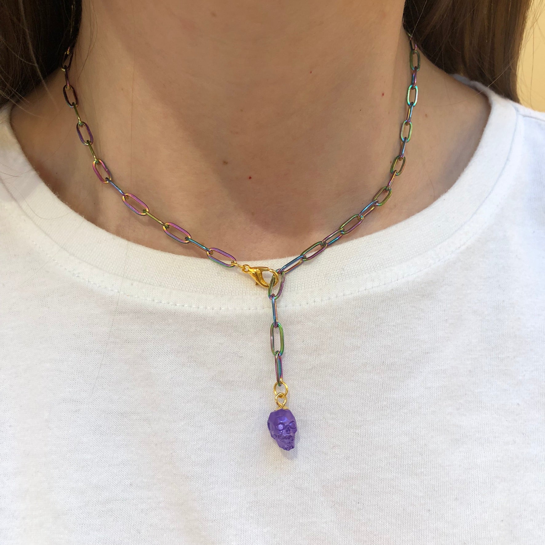 Rainbow Candy Skull necklace made to orderRainbow Candy Skull necklace purple or pink skull, rainbow paper chain with coloured resin skull from handmade silicone mould. 
 
Made to Order creation will take apPadpodandberrieMy Fairytale GiftsRainbow Candy Skull necklace made
